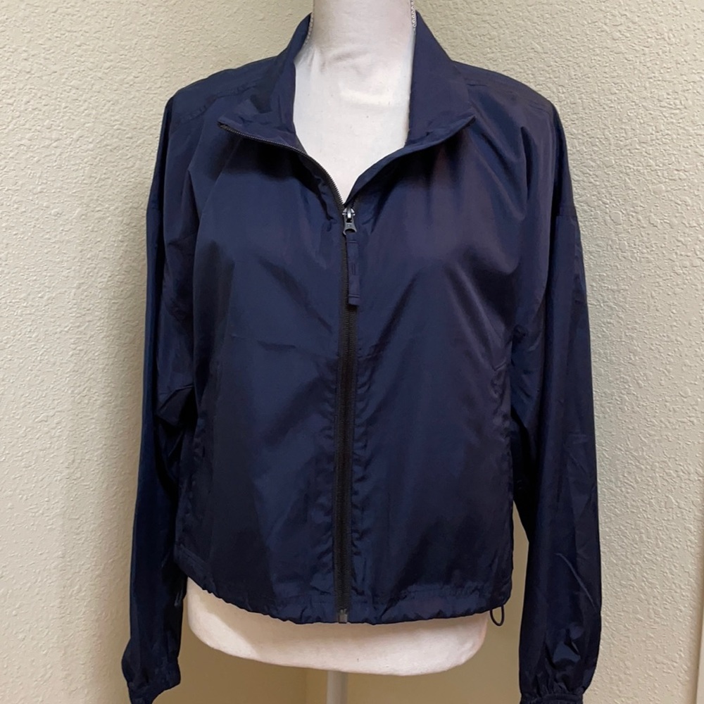 GapFit 100%recycled coach jacket - medium
